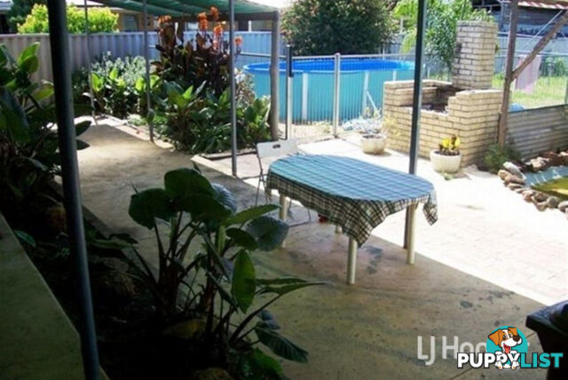 9 York Road COLLIE WA 6225