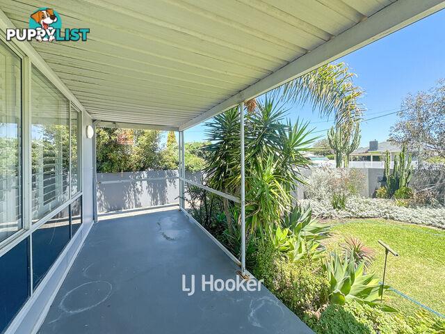 13 Moolyeen Road CAREY PARK WA 6230