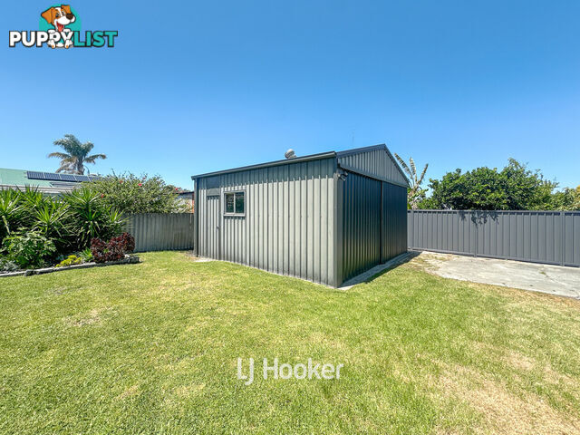 13 Moolyeen Road CAREY PARK WA 6230