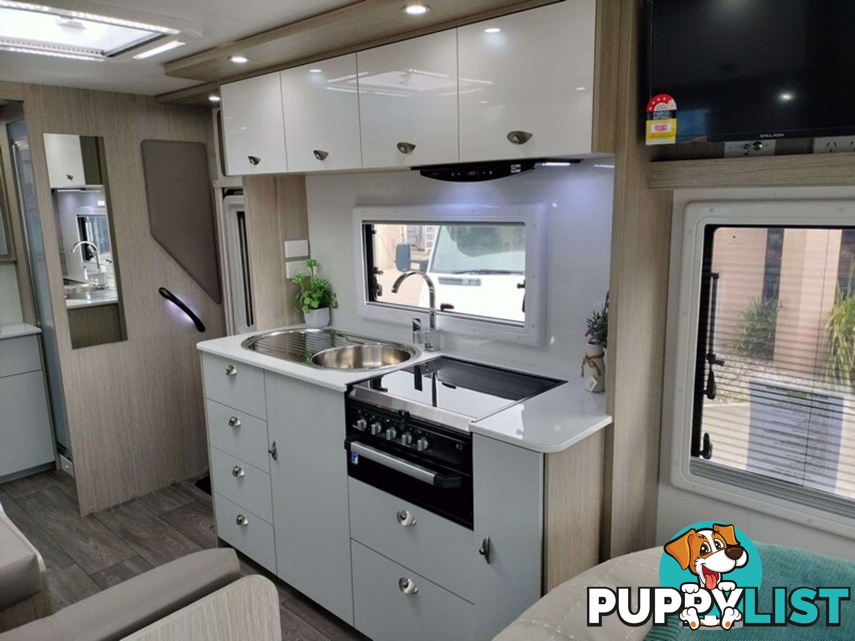 2025 Willow RV  Caravan