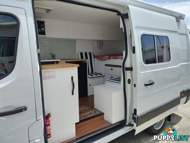 2015 Renault Master Campervan 19ft