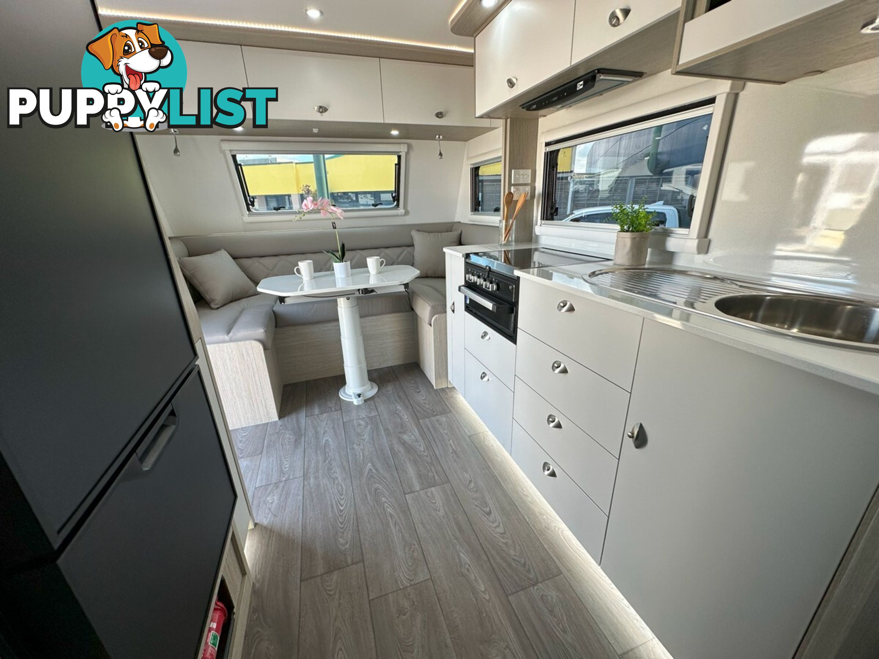 2025 Willow Ironbark 622 slideout