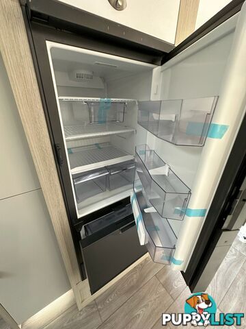 2025 Willow Ironbark 622 slideout