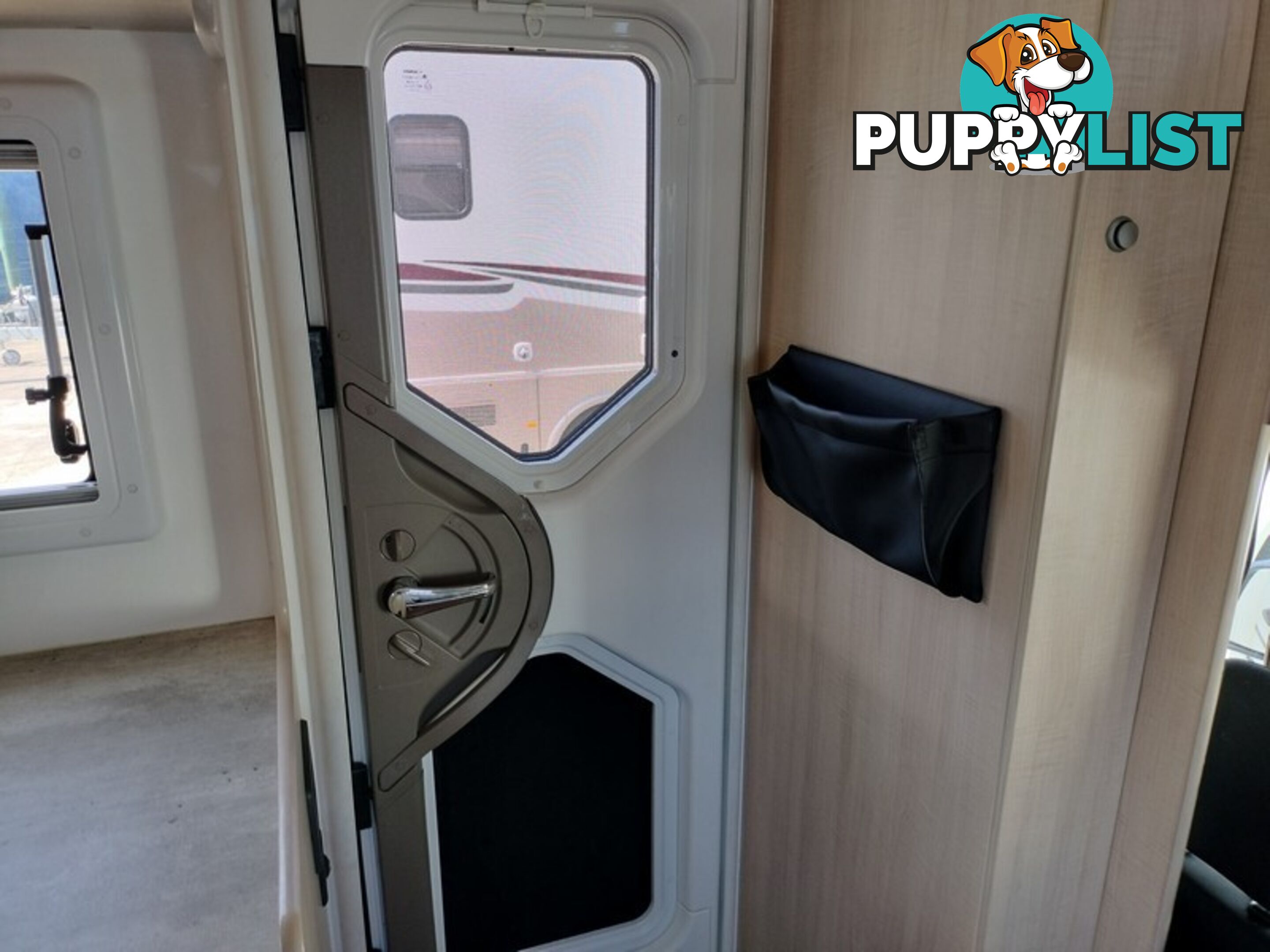 2021 Suncamper Sovereign Motorhome 23ft