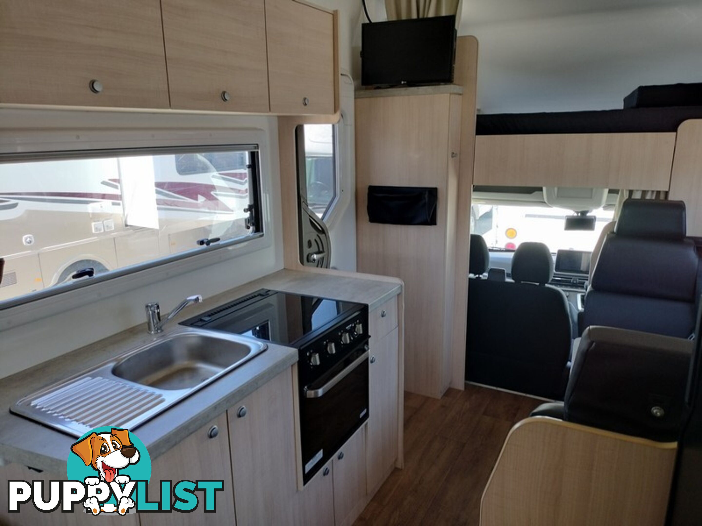 2021 Suncamper Sovereign Motorhome 23ft