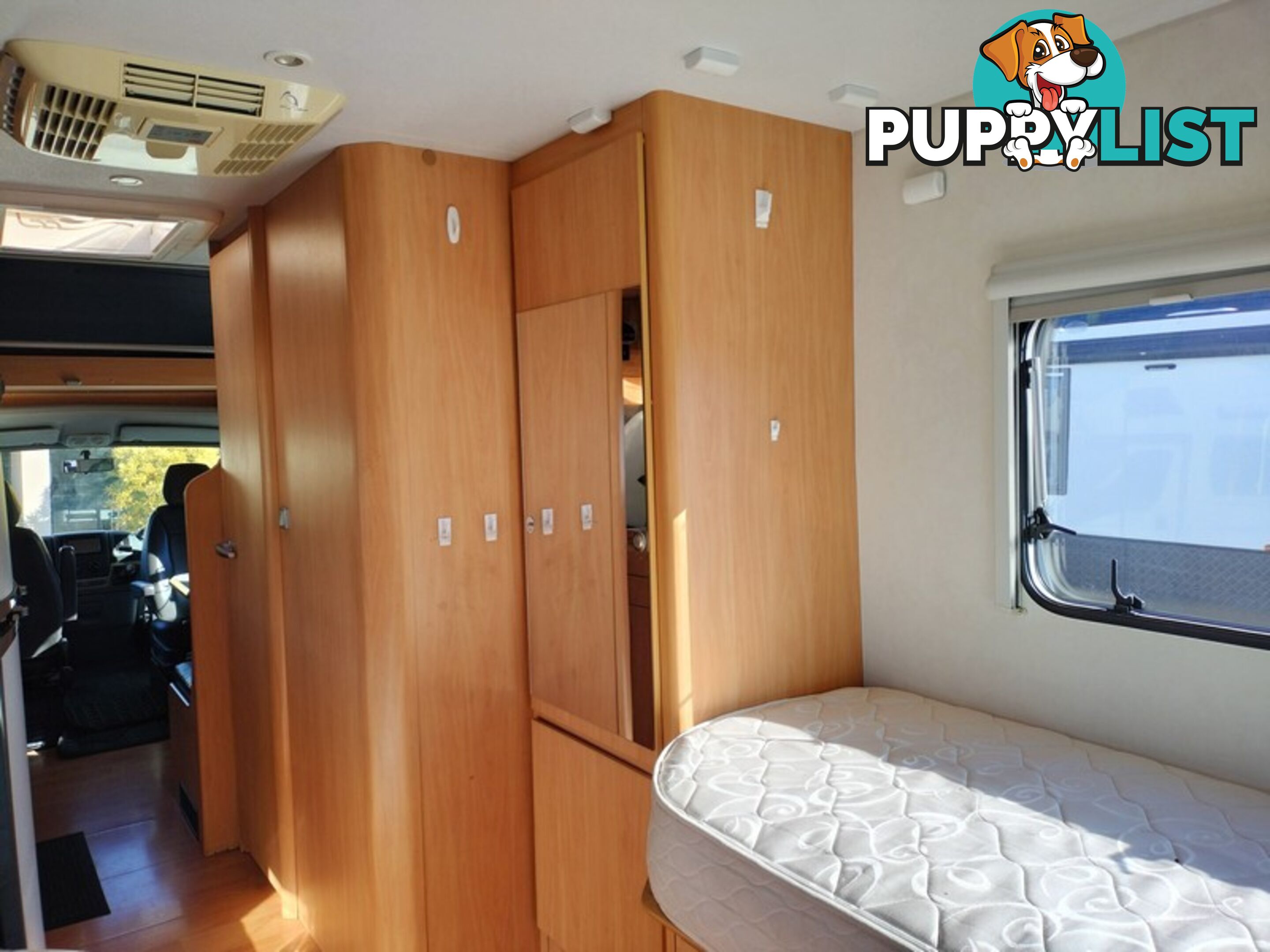 2011 Avan M^ Ovation Motorhome