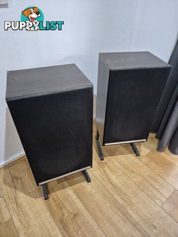 2x Luxman vintage floor speakers