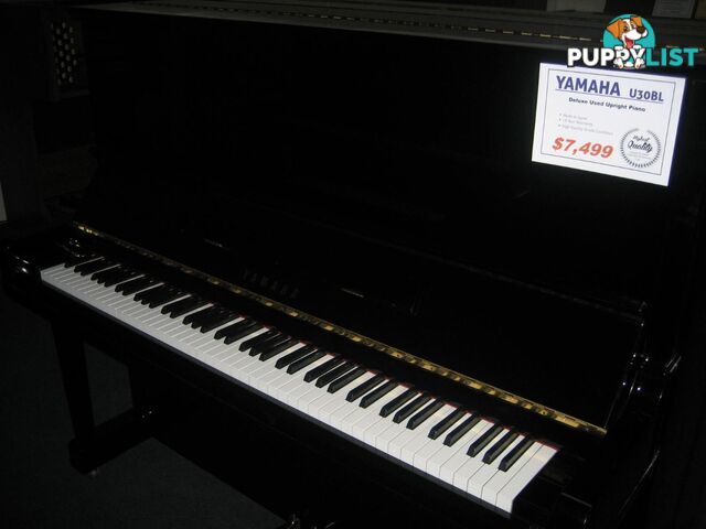 YAMAHA PIANO