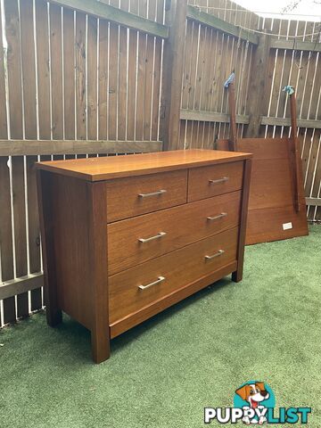 HARDWOOD SNOOZE DRESSER