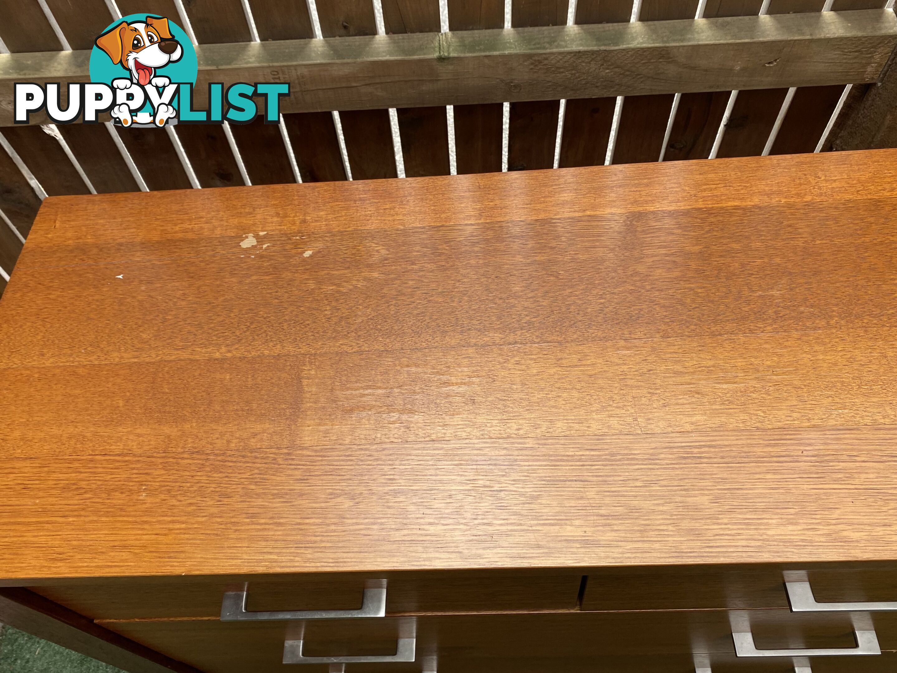 HARDWOOD SNOOZE DRESSER