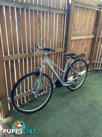 Schwinn Hybrid Bike - Good condition