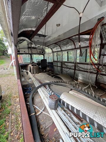 Leyland bus