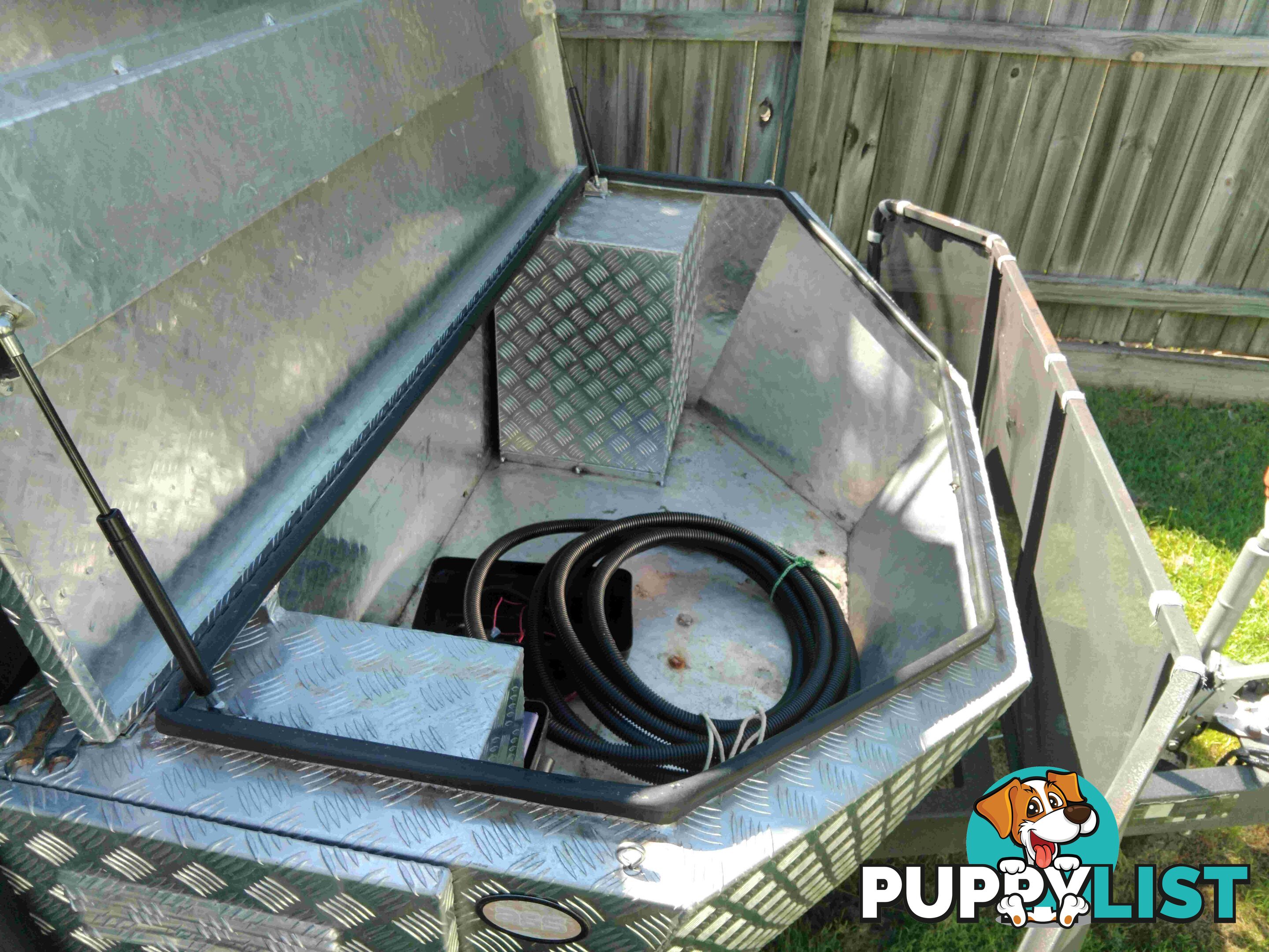 2015 Mars MAVEN with extra rooms makes it suitable for camping or temporary accommadation