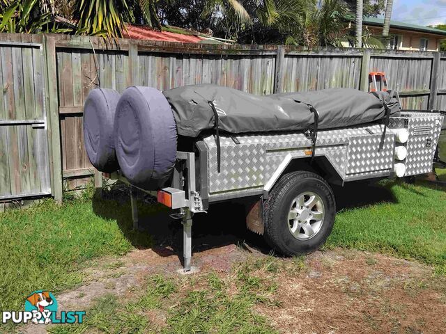 2015 Mars MAVEN with extra rooms makes it suitable for camping or temporary accommadation