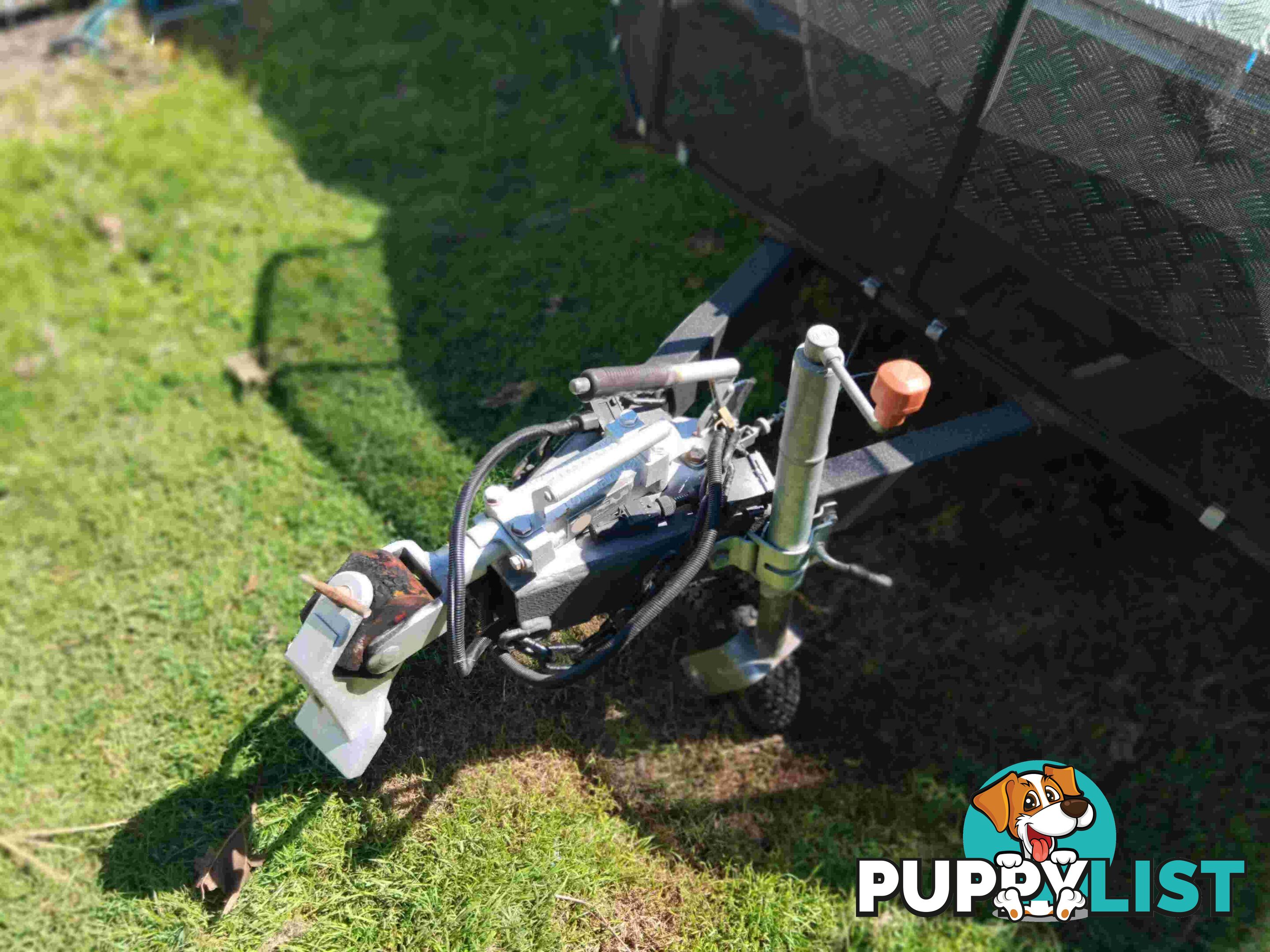2015 Mars MAVEN with extra rooms makes it suitable for camping or temporary accommadation