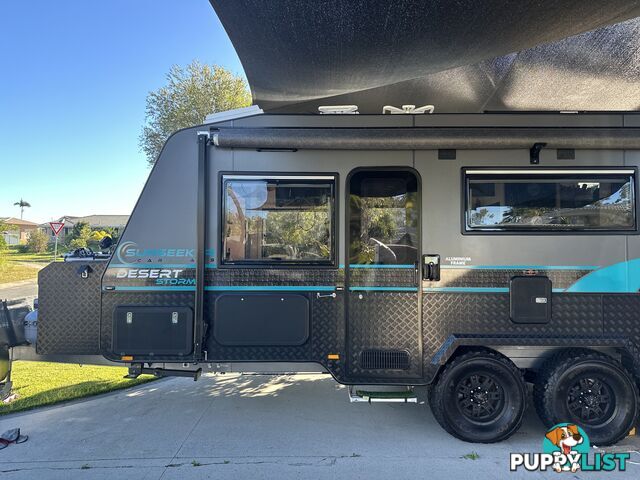2022 Sunseeker Desert Storm Bunks
