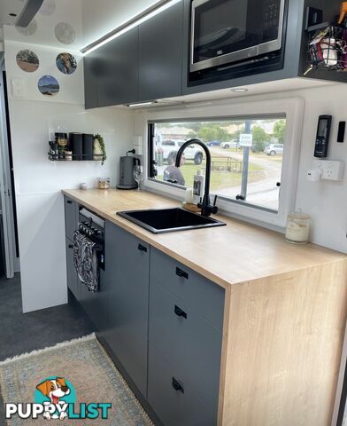 2022 Sunseeker Desert Storm Bunks