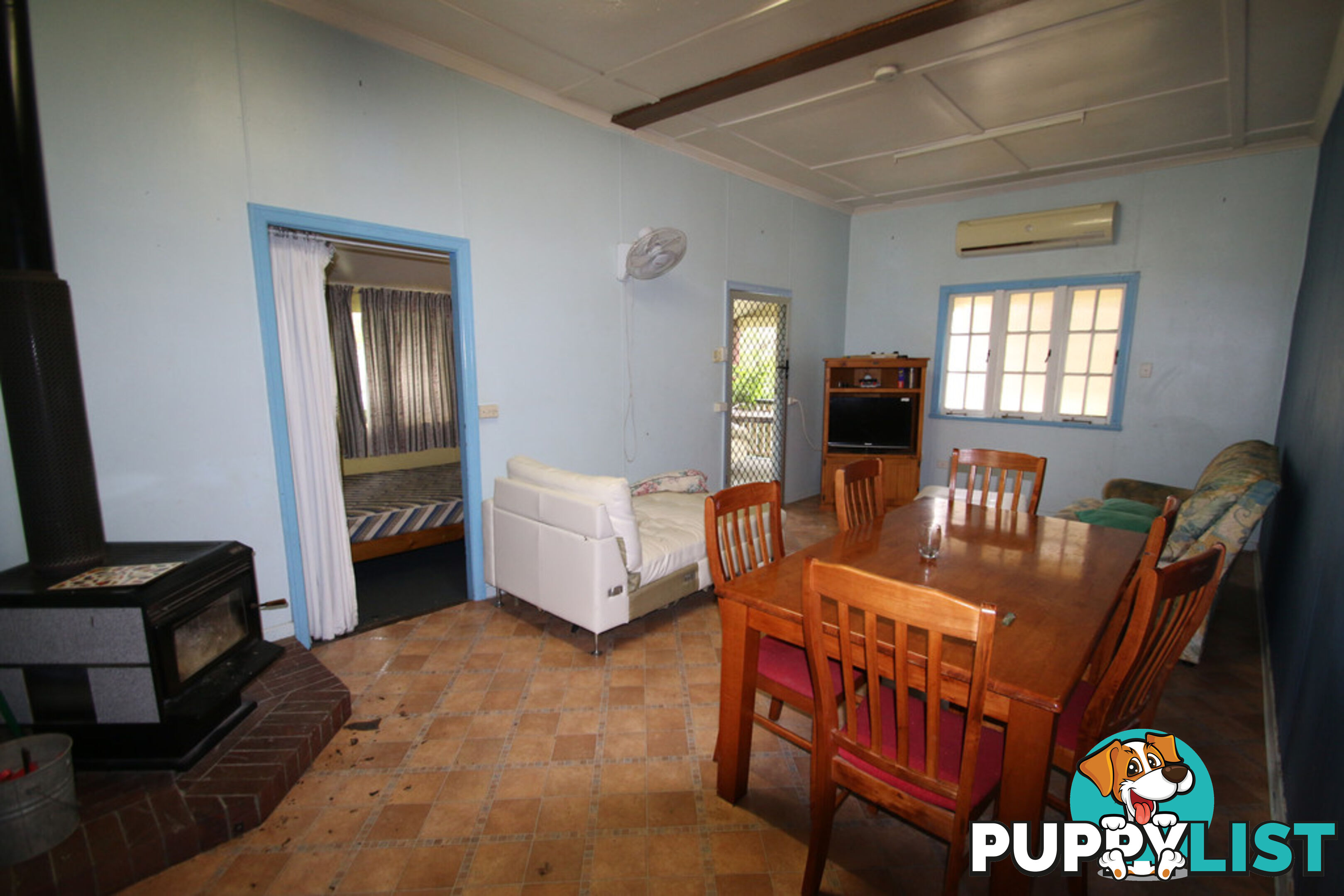 25 Bell Street MONTO QLD 4630