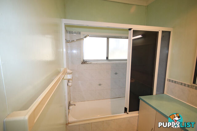 18 Flinders Street MUNDUBBERA QLD 4626