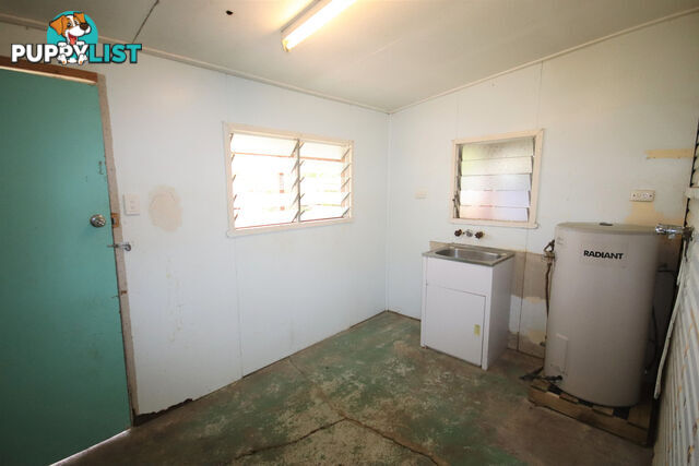 18 Flinders Street MUNDUBBERA QLD 4626