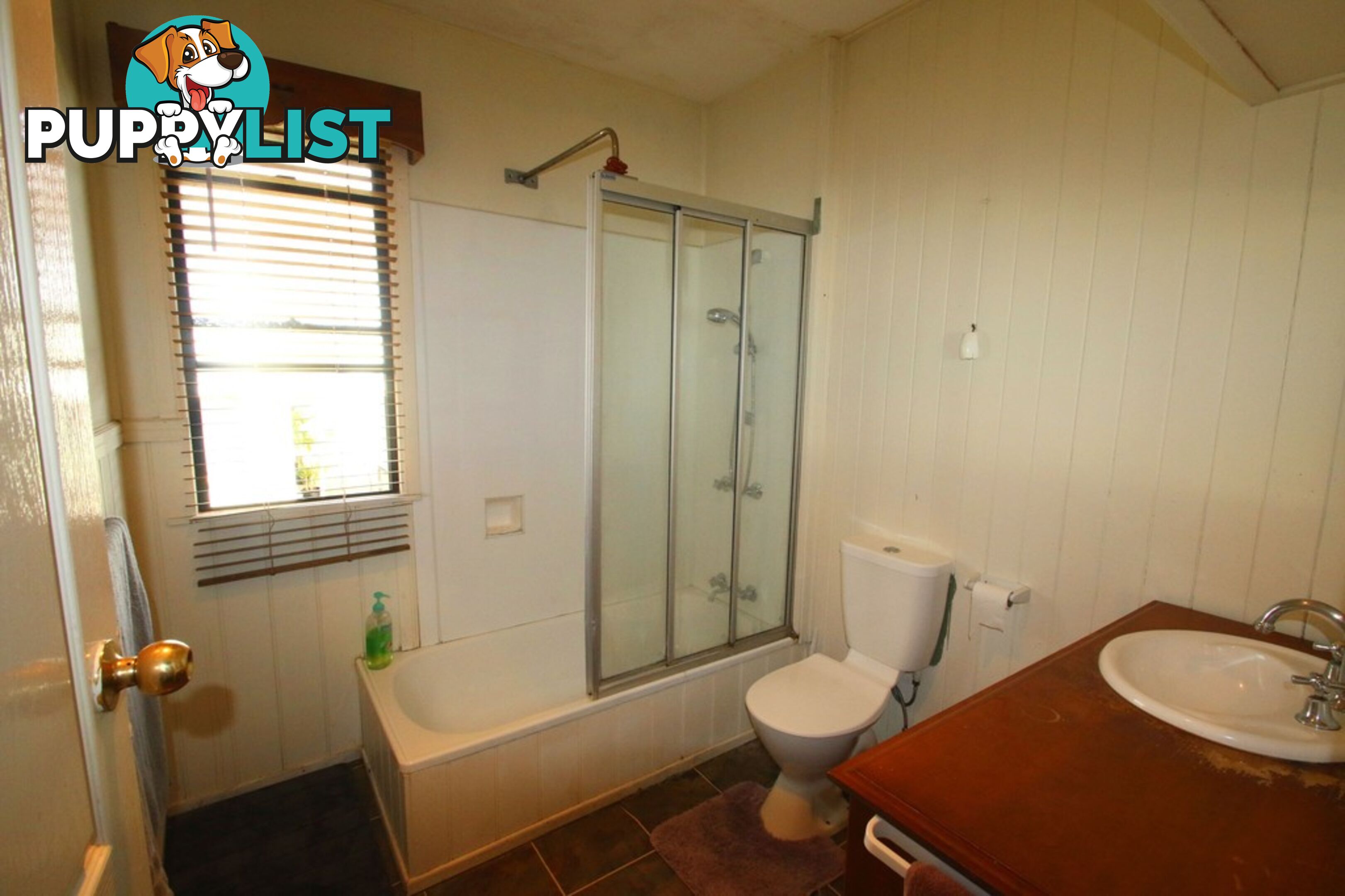 10 Boyle Street MONTO QLD 4630