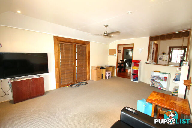 10 Boyle Street MONTO QLD 4630