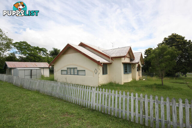 18 Wheatley Street MONTO QLD 4630