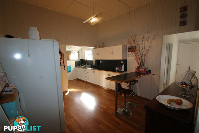 10 Leichhardt Street MONTO QLD 4630