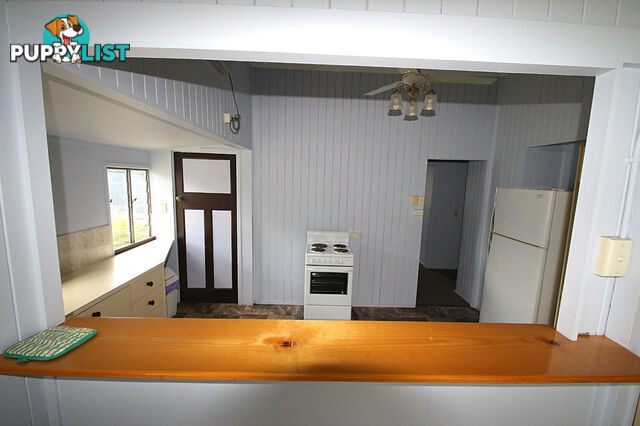 18 Lister Street MONTO QLD 4630