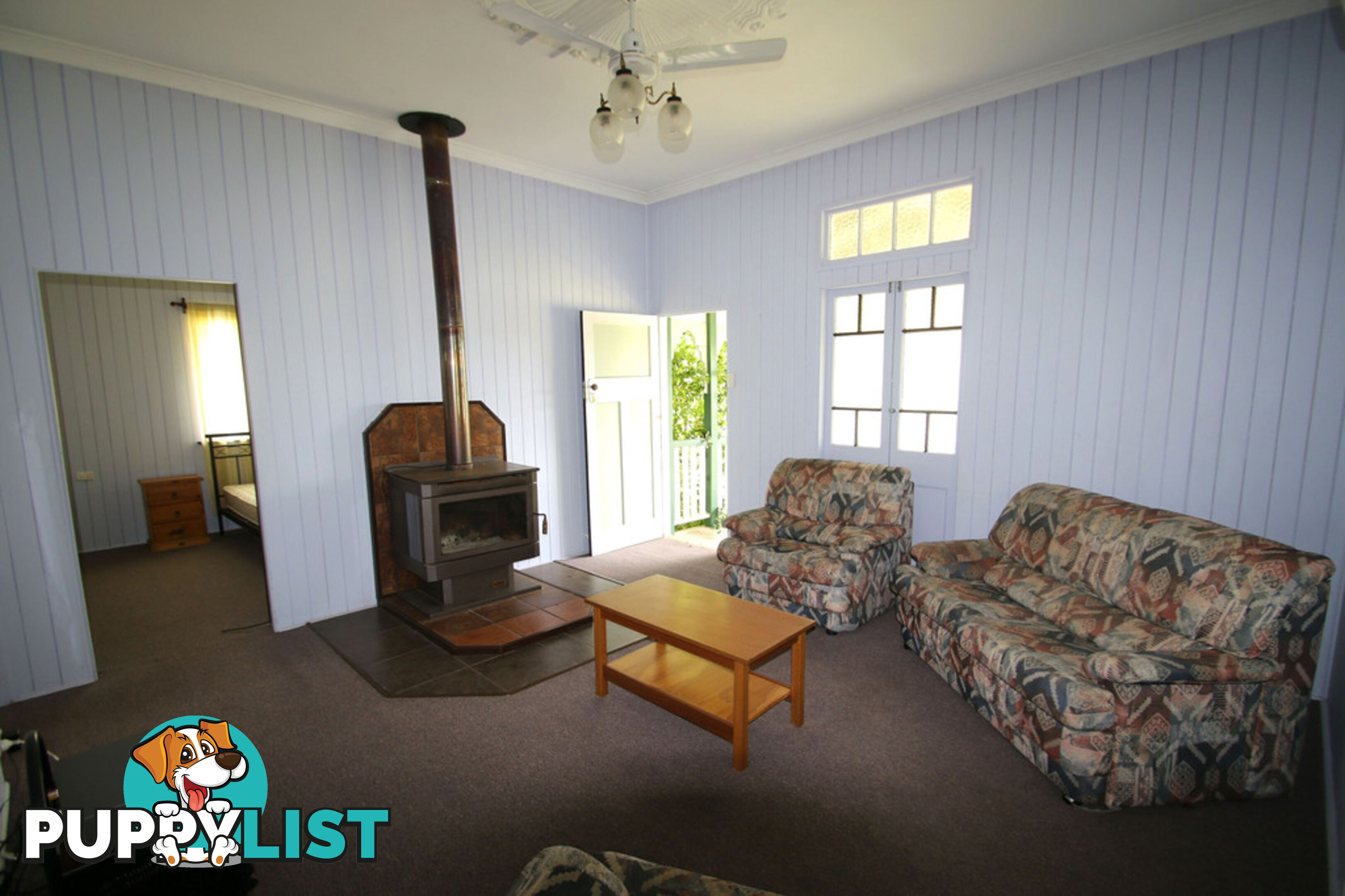 18 Lister Street MONTO QLD 4630