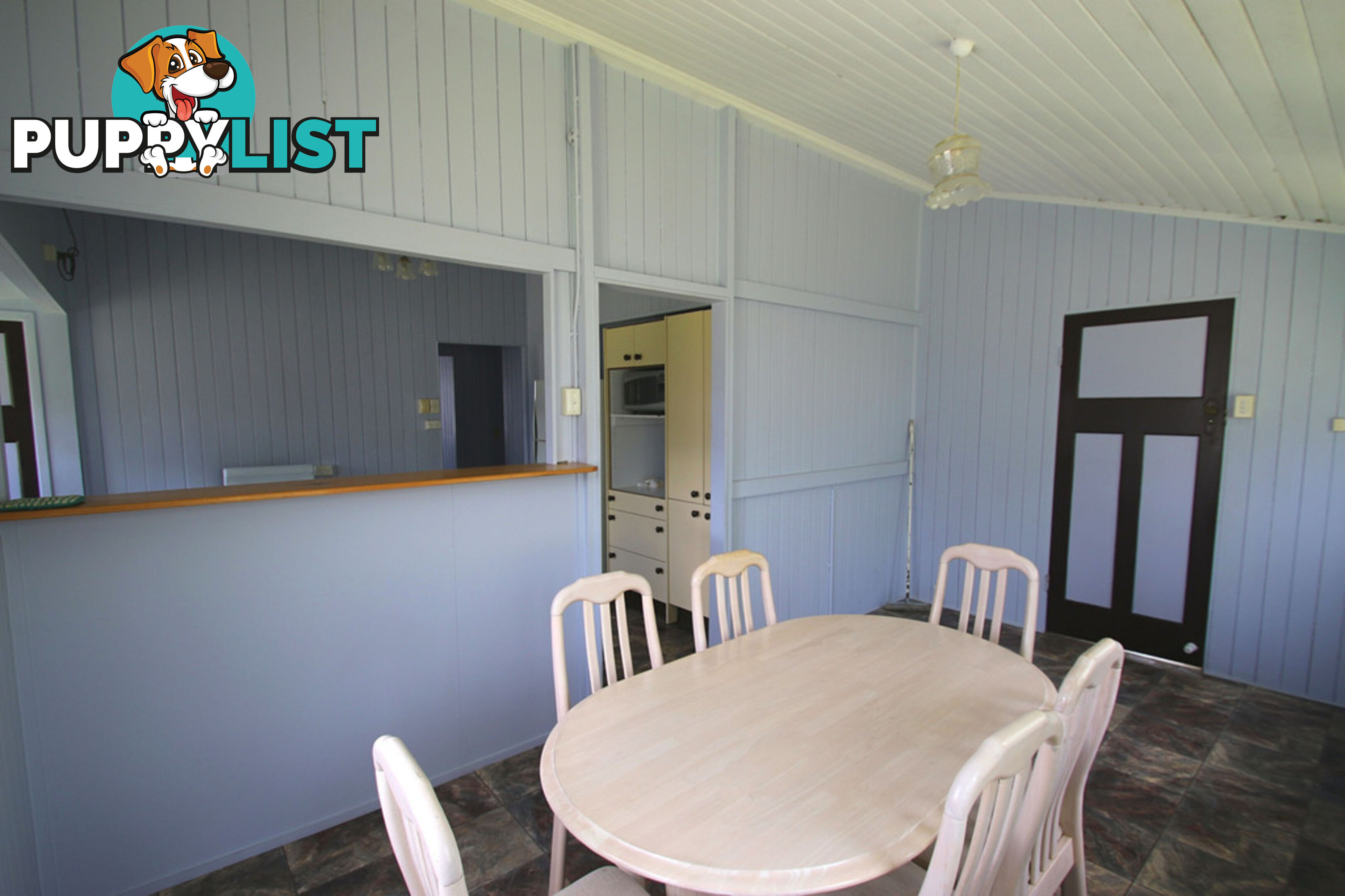 18 Lister Street MONTO QLD 4630