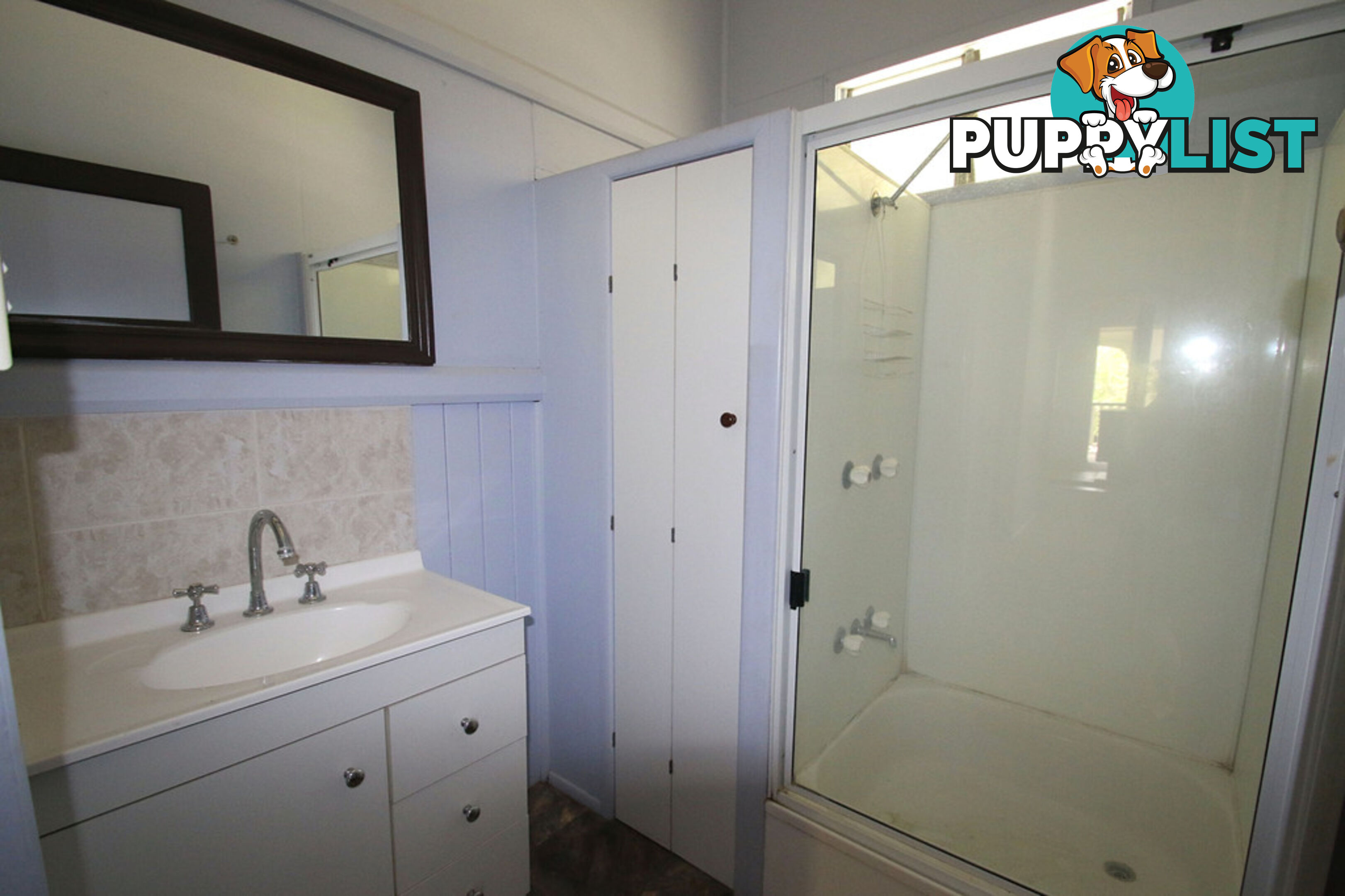 18 Lister Street MONTO QLD 4630