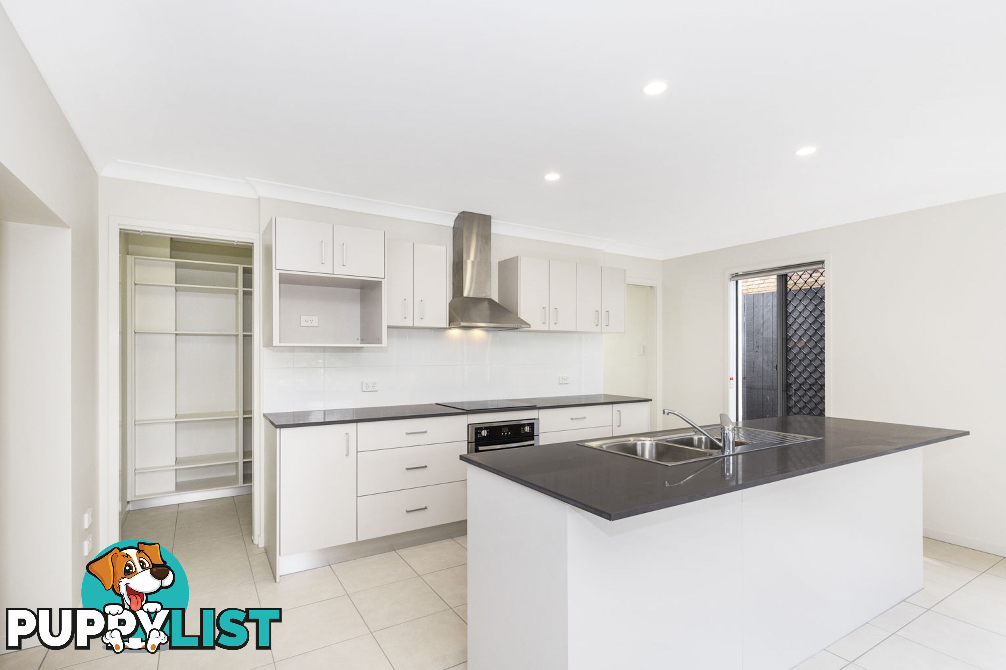 16 Eunice Place EVERTON PARK QLD 4053