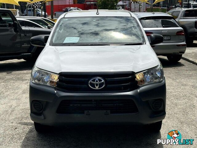 2017 TOYOTA HILUX WORKMATE TGN121R MY17 UTE TRAY, 4 DOORS, 5 SEATS