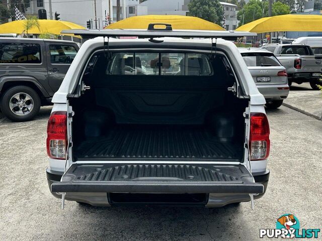 2017 TOYOTA HILUX WORKMATE TGN121R MY17 UTE TRAY, 4 DOORS, 5 SEATS