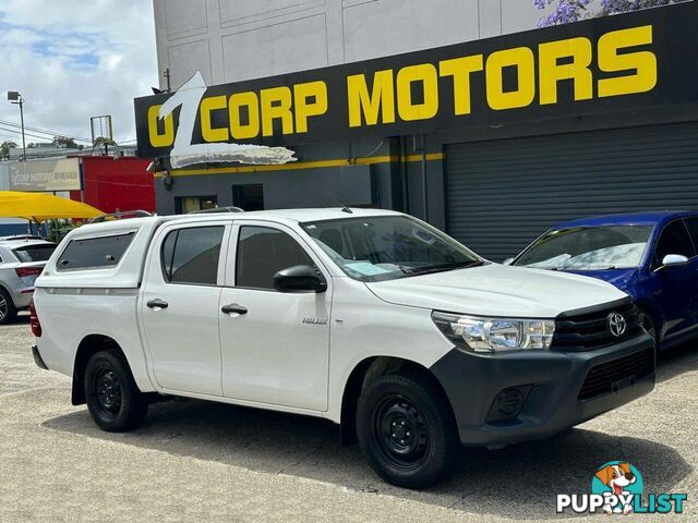 2017 TOYOTA HILUX WORKMATE TGN121R MY17 UTE TRAY, 4 DOORS, 5 SEATS