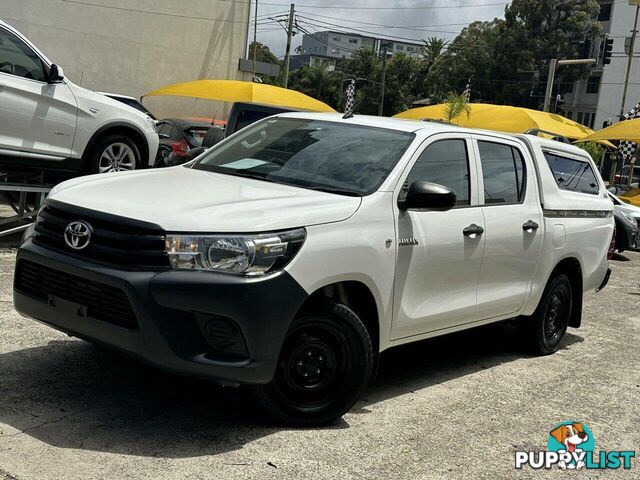 2017 TOYOTA HILUX WORKMATE TGN121R MY17 UTE TRAY, 4 DOORS, 5 SEATS