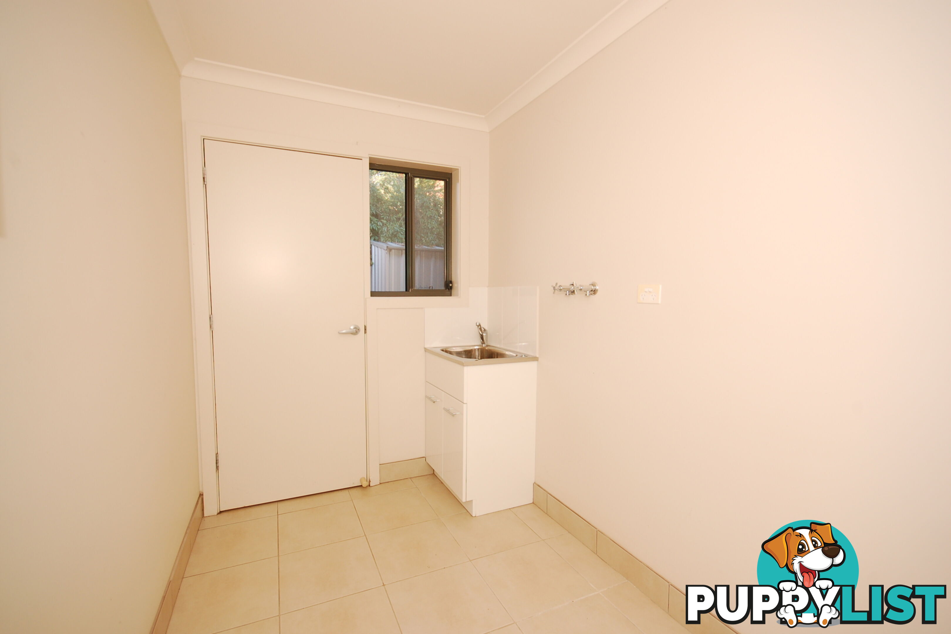 4 Bevington Bend Lavington NSW 2641