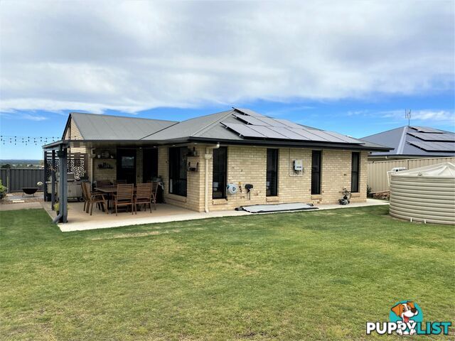 45 Banksia Drive KINGAROY QLD 4610