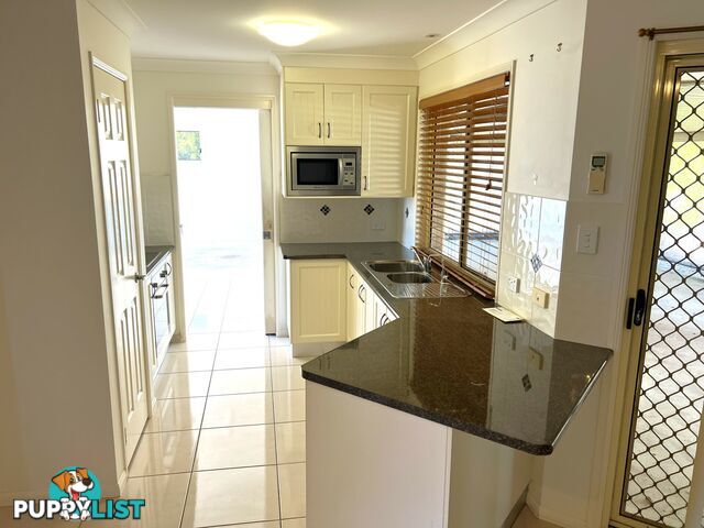 40 Grant Crescent WONDAI QLD 4606