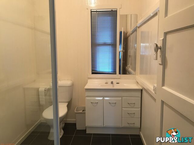35 Albert Street KINGAROY QLD 4610