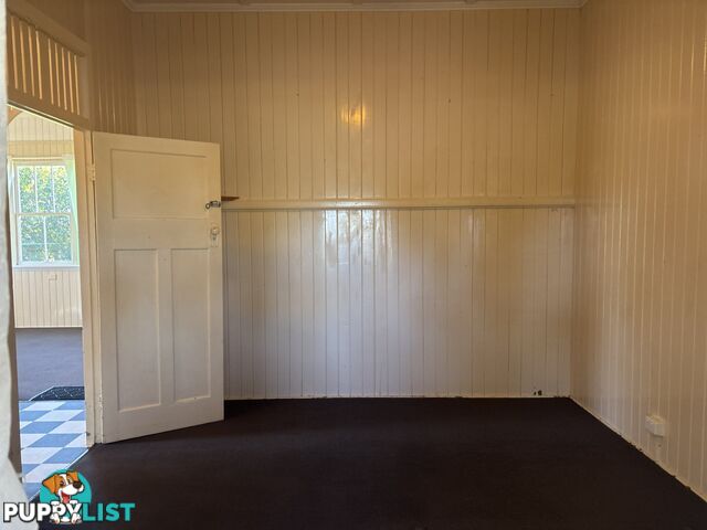 10 Earl Street KINGAROY QLD 4610