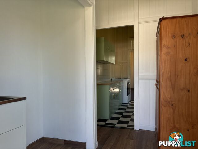 10 Earl Street KINGAROY QLD 4610