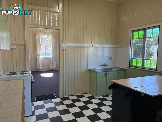 10 Earl Street KINGAROY QLD 4610