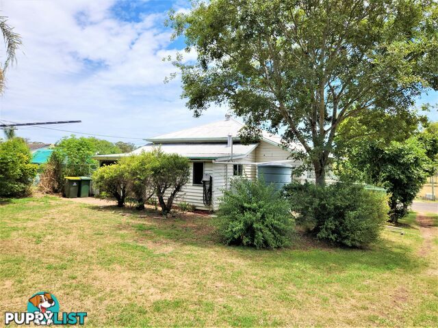 52 EDWARD  STREET WONDAI QLD 4606