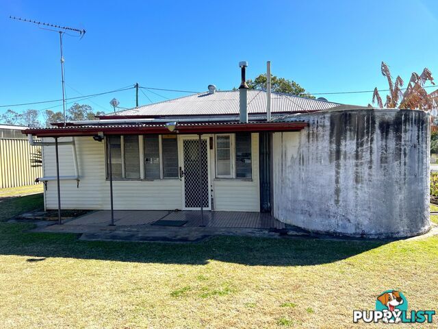 82 Edward Street WONDAI QLD 4606