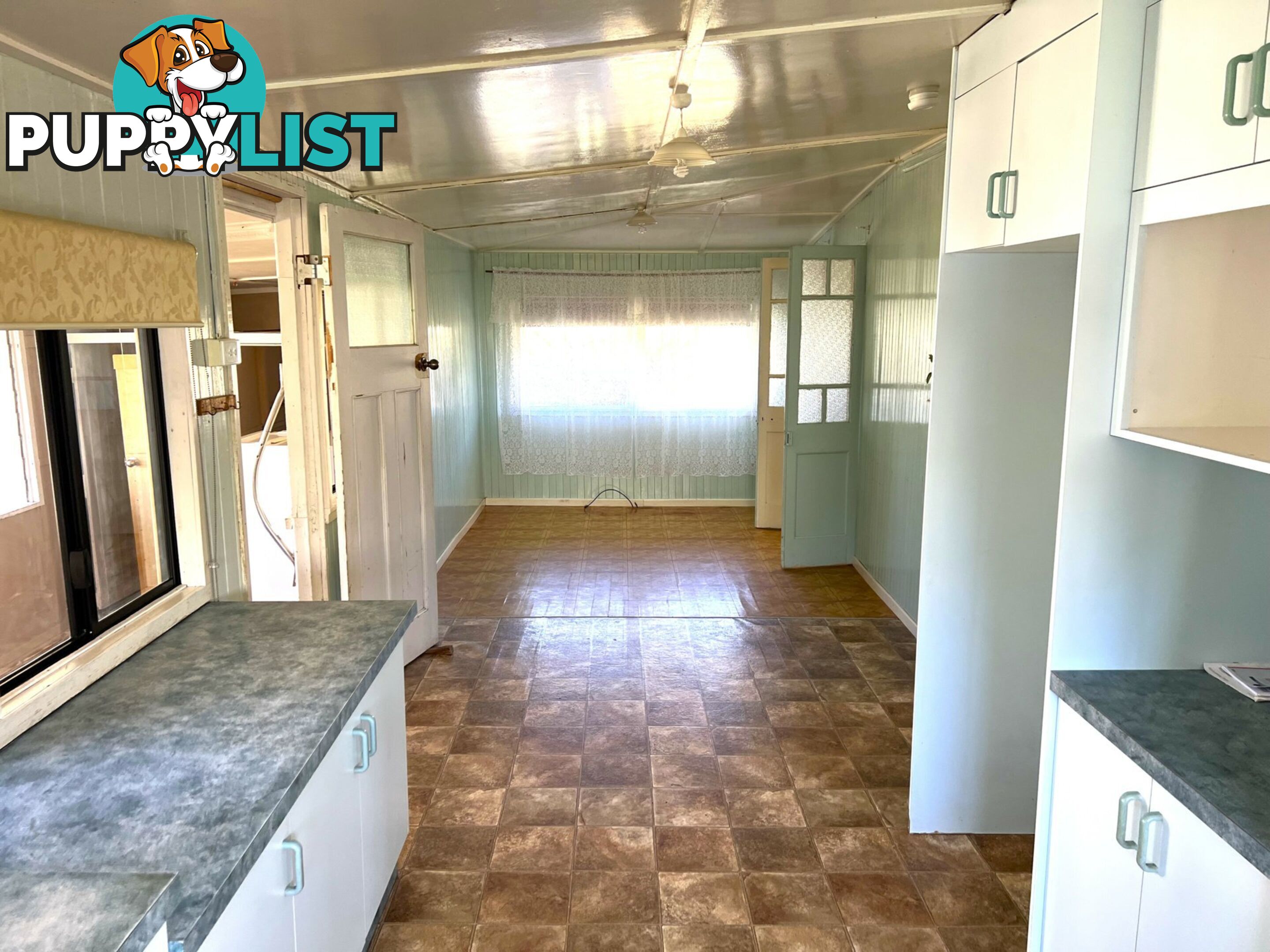 82 Edward Street WONDAI QLD 4606