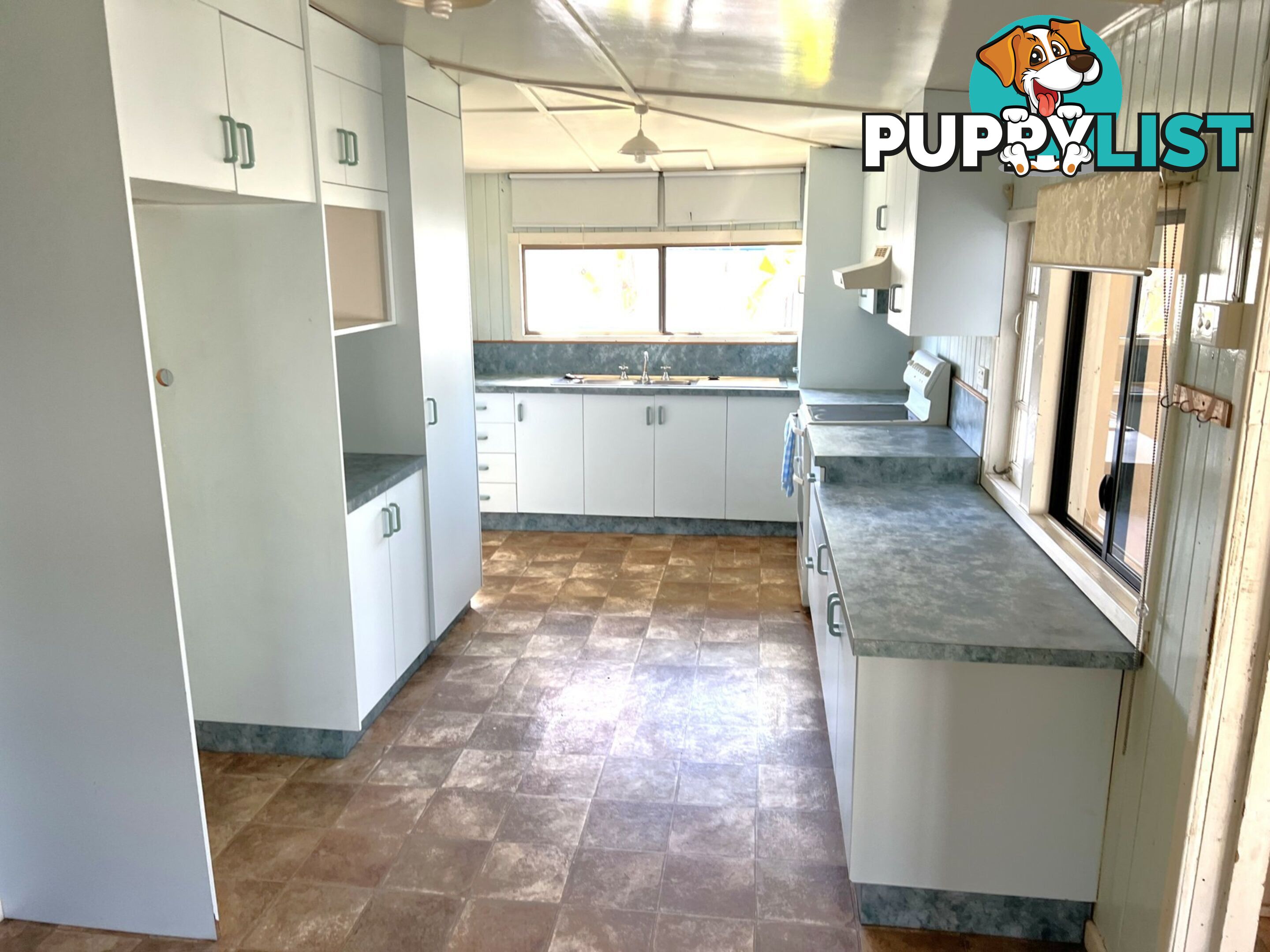 82 Edward Street WONDAI QLD 4606