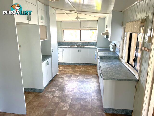 82 Edward Street WONDAI QLD 4606