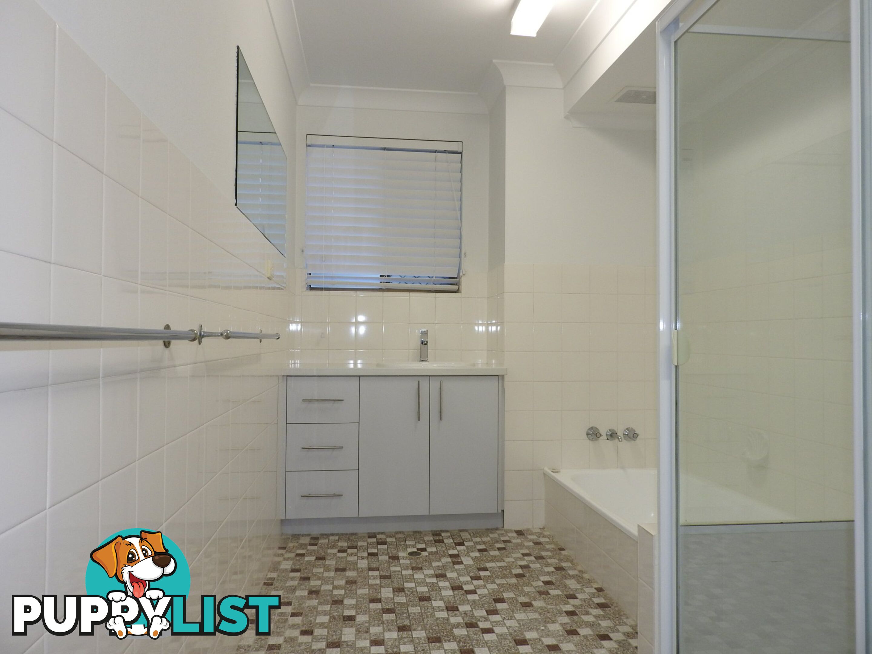 12 Toohey Avenue GREENSLOPES QLD 4120